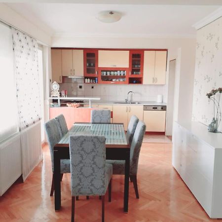 Spacious 80M2 Apartment In The Center Ljubuski Ngoại thất bức ảnh